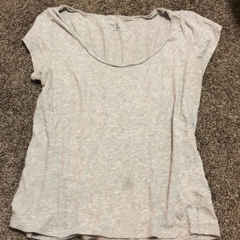 Gap shirt